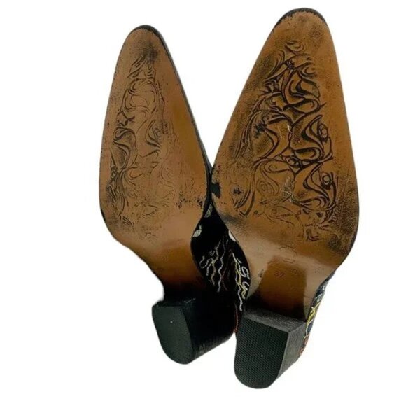 Artemis Black Velvet Embroidered Boot Women's Size 37 - Picture 12 of 13